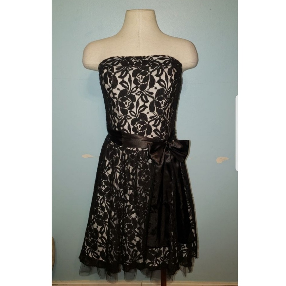 Black lace dress